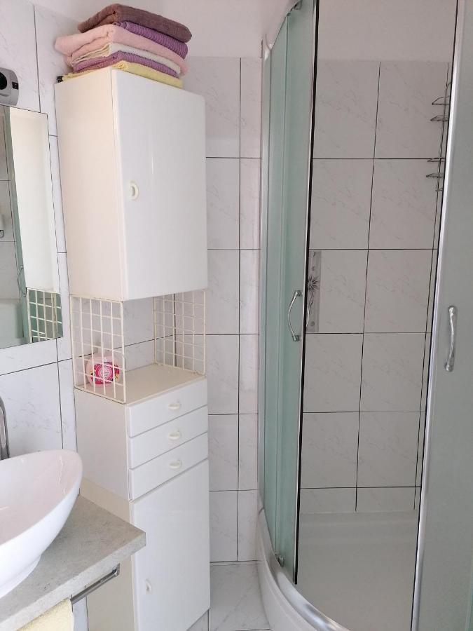 Apartment Halugica Kali Eksteriør billede